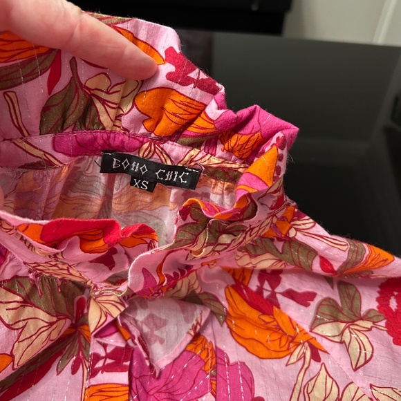 BOHO CHIC Top Short Sleeve with Gold Thread Detail XS - Picture 3 of 7